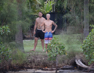 14.03 | Justin Bieber é fotografado em Queensland, na Austrália