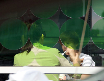 07.11 | Justin Bieber e Kim Kardashian tomando frozen juntos