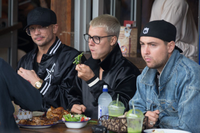17.03 | Justin Bieber é fotografado em Sydney, na Austrália