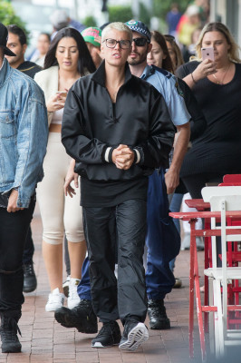 17.03 | Justin Bieber é fotografado em Sydney, na Austrália