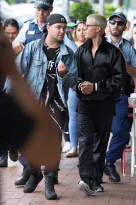 17.03 | Justin Bieber é fotografado em Sydney, na Austrália