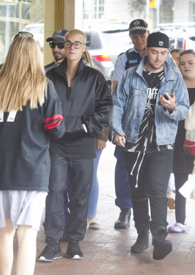 17.03 | Justin Bieber é fotografado em Sydney, na Austrália