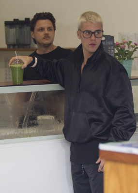 17.03 | Justin Bieber é fotografado em Sydney, na Austrália