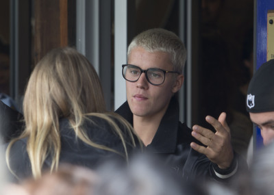 17.03 | Justin Bieber é fotografado em Sydney, na Austrália