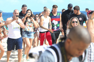 29.03 | Justin Bieber na praia de Ipanema, Rio de Janeiro