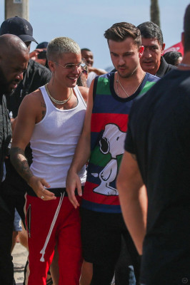 29.03 | Justin Bieber na praia de Ipanema, Rio de Janeiro