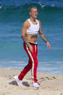 29.03 | Justin Bieber na praia de Ipanema, Rio de Janeiro