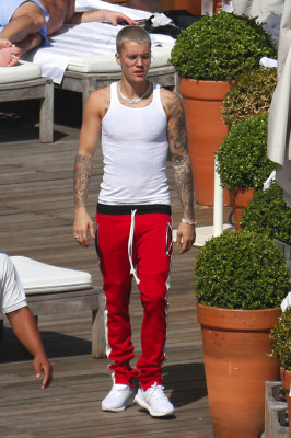 29.03 | Justin Bieber na praia de Ipanema, Rio de Janeiro