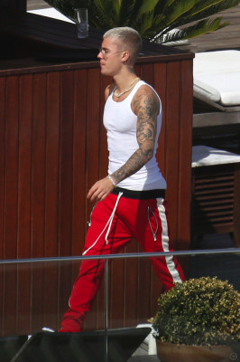 29.03 | Justin Bieber na praia de Ipanema, Rio de Janeiro