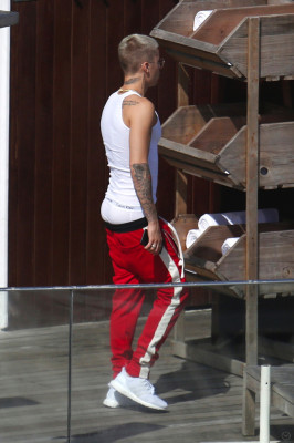 29.03 | Justin Bieber na praia de Ipanema, Rio de Janeiro