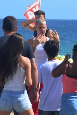 29.03 | Justin Bieber na praia de Ipanema, Rio de Janeiro