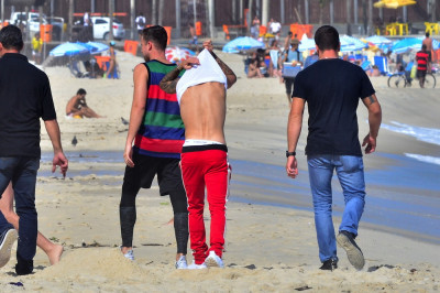 29.03 | Justin Bieber na praia de Ipanema, Rio de Janeiro