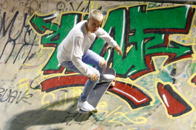 29.03 | Justin Bieber andando de skate no Aterro do Flamengo no Rio de Janeiro
