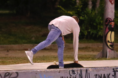 29.03 | Justin Bieber andando de skate no Aterro do Flamengo no Rio de Janeiro