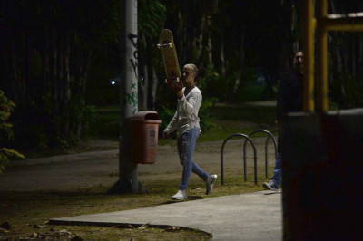 29.03 | Justin Bieber andando de skate no Aterro do Flamengo no Rio de Janeiro