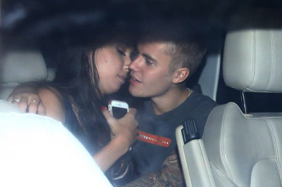 29.03 | Justin Bieber chegando em seu hotel no Rio de Janeiro