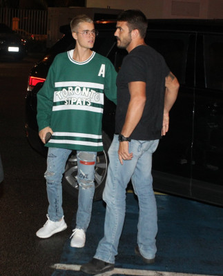 30.03 | Justin Bieber é fotografado no Rio de Janeiro, Brasil