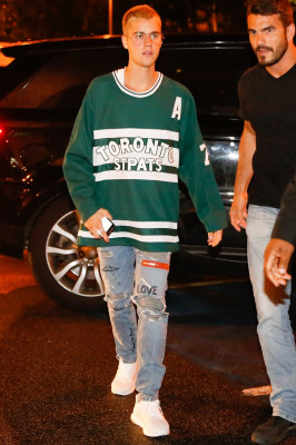 30.03 | Justin Bieber é fotografado no Rio de Janeiro, Brasil