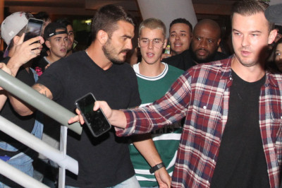 30.03 | Justin Bieber é fotografado no Rio de Janeiro, Brasil