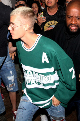 30.03 | Justin Bieber é fotografado no Rio de Janeiro, Brasil
