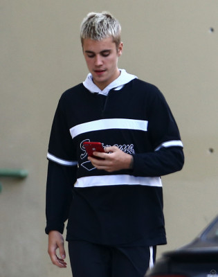 16.04 | Justin Bieber é fotografado em Miami, Flórida