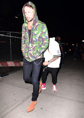 05.01 | Justin Bieber é fotografado em Nova Iorque, NY