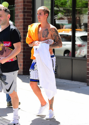 21.05 | Justin Bieber é fotografado em Nova Iorque