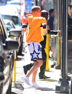 21.05 | Justin Bieber é fotografado em Nova Iorque