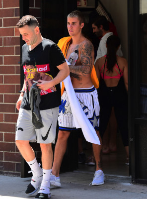 21.05 | Justin Bieber é fotografado em Nova Iorque