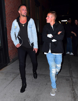 23.05 | Justin Bieber é fotografado em Nova Iorque, NY