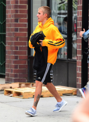 26.05 | Justin Bieber chegando no Aire Ancient Baths em Nova Iorque, NY