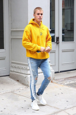 27.05 | Justin Bieber deixando o Aire Ancient Baths em Nova Iorque, NY