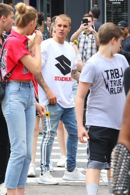 27.05 | Justin Bieber é fotografado em Soho, Nova Iorque