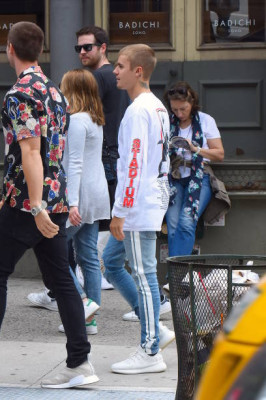 27.05 | Justin Bieber é fotografado em Soho, Nova Iorque