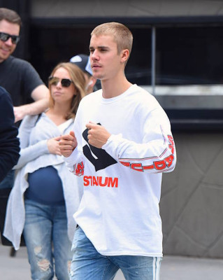27.05 | Justin Bieber é fotografado em Soho, Nova Iorque