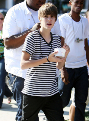 19.07 | Justin Bieber e Sean Kingston em Los Angeles