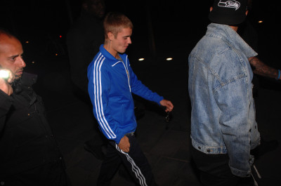06.05 | Justin Bieber deixando o Australasian Bar & Restaurant em Manchester, Inglaterra