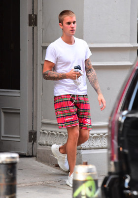 06.01 | Justin Bieber deixando o Aire Ancient Baths em Nova Iorque, NY