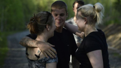 06.08 | Justin Bieber é fotografado em Luleå, Suécia