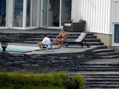 06.09 | Justin Bieber é fotografado em Estocolmo, Suécia