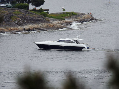 06.09 | Justin Bieber é fotografado em Estocolmo, Suécia
