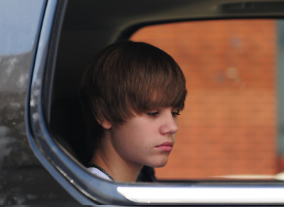20.07 | Justin Bieber chegando no Nokia Theatre, em Los Angeles
