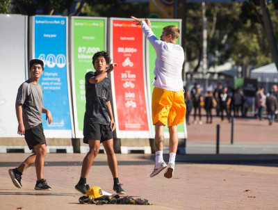 07.04 | Justin Bieber jogando basquete no Sydney Olympic Park em Sydney, Austrália