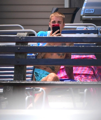 06.01 | Justin Bieber é fotografado em Nova Iorque, NY