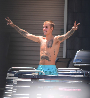 06.01 | Justin Bieber é fotografado em Nova Iorque, NY