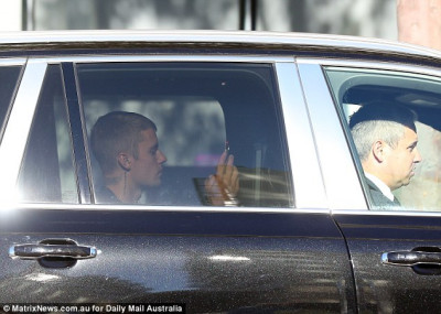07.04 | Justin Bieber deixando hotel em Sydney, Austrália