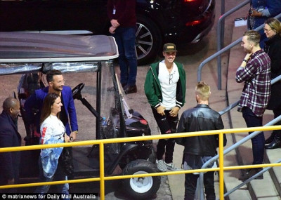 07.04 | Justin Bieber chegando à conferência da igreja Hillsong em Sydney, Austrália