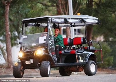 07.04 | Justin Bieber chegando à conferência da igreja Hillsong em Sydney, Austrália