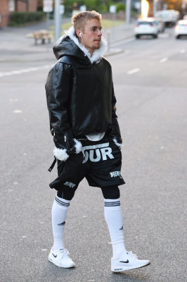 07.05 | Justin Bieber é fotografado em Sydney, Austrália