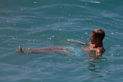 07.10 | Justin Bieber é fotografado em Laguna Beach, California